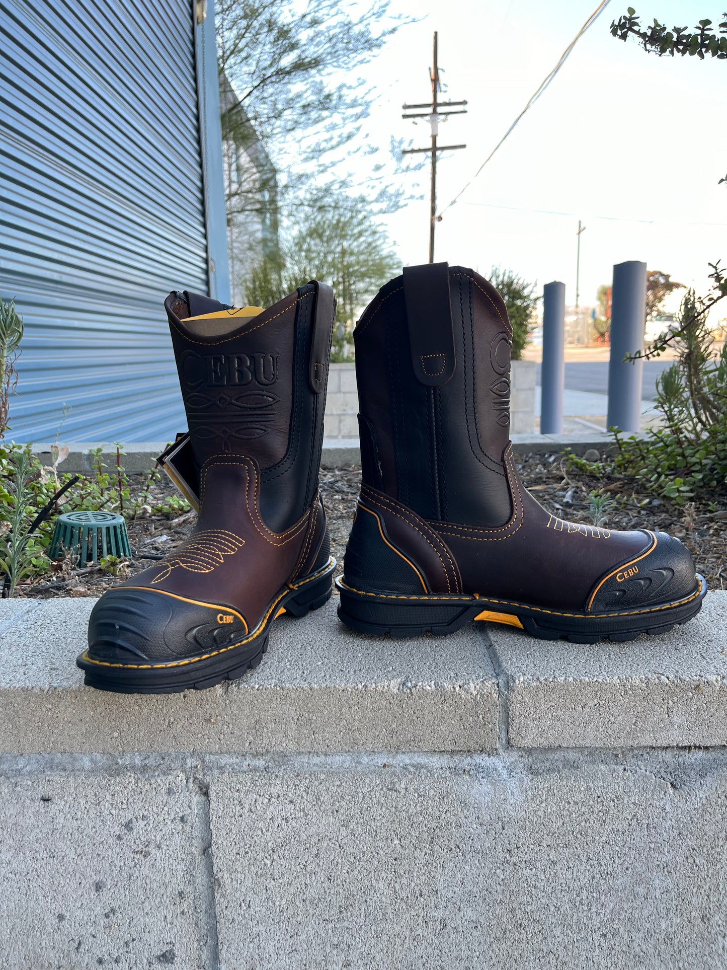 Men’s Cebu “FARMER” Brown Pull Up 10” Steel Toe Work Boot